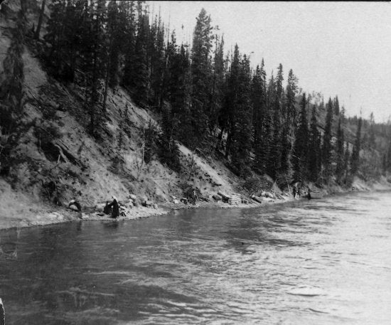 Wrecks Fifty Mile River, 1898