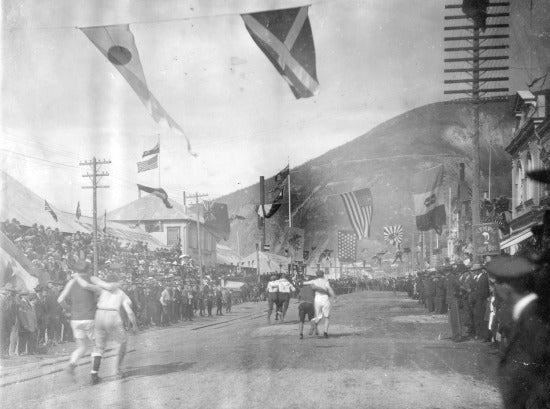 Three Legged Race, Front Stret, c1905