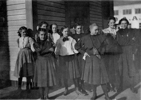 Dawson Public School Students, 1910
