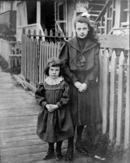 Louise and Beatrice Forrest, c1910
