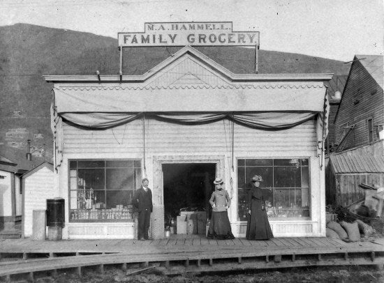 M.A. Hammel Family Grocery, 1901
