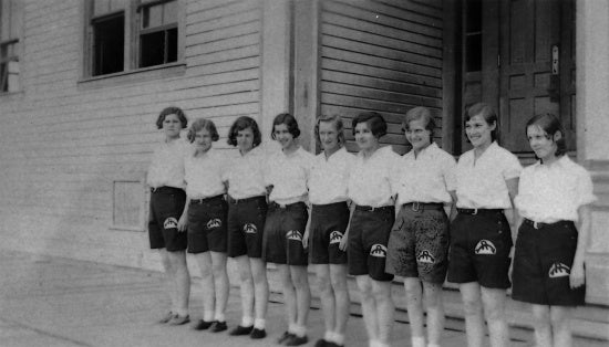 Dawson Public School Students, 1934