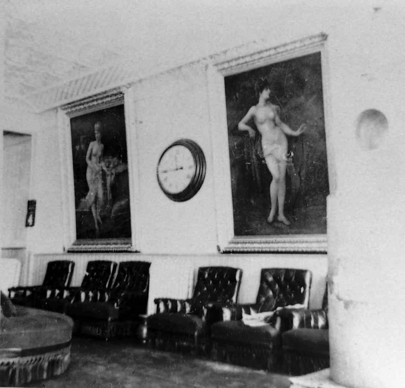 Lobby of the Royal Alexandra Hotel, 1946