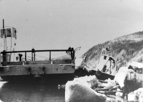 Ferries during the Flood of May 1979
