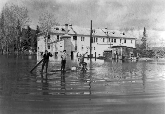 Minto Park during Flood of May 1944