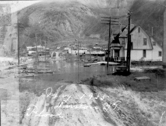 Dawson Y.T. Flood, May 1925