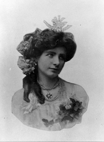 Lillian M. Hall, c1903