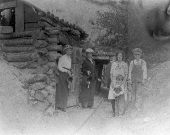 Blacksmith shop, 1915, Yukon Lovet Gulch, 5 miles from Dawson, 1915