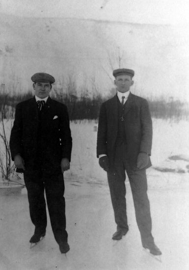 Bill Turnbull and Bob Chisholm, c1915.