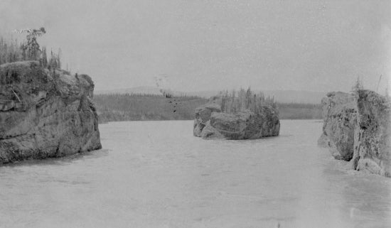 Looking Backward at Five Finger Rapids, 1904.