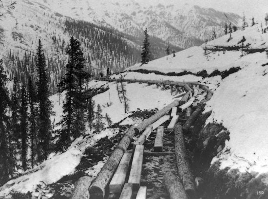 Flume Construction, Little 12-Mile River, 1907.