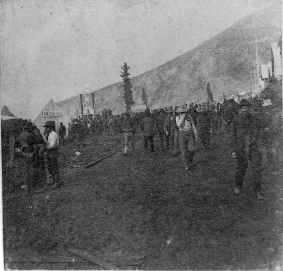 Wharf at Dawson City, 1898.
