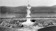 Garden of St. Mary's Hospital, 1906.