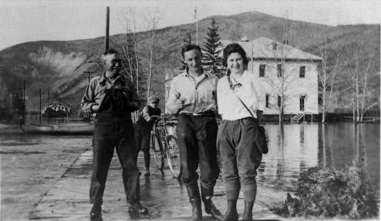 Andrew Cruickshank and Friends During the Flood of 1925.