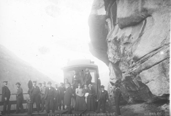 Excursionists at Clifton, June 4, 1895.