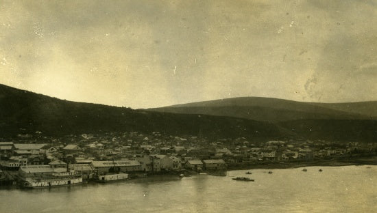 White Pass Docks, Dawson City, 1915.